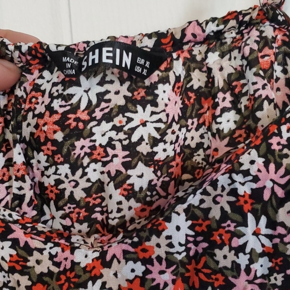 Summer dresse - Picture 3 of 3